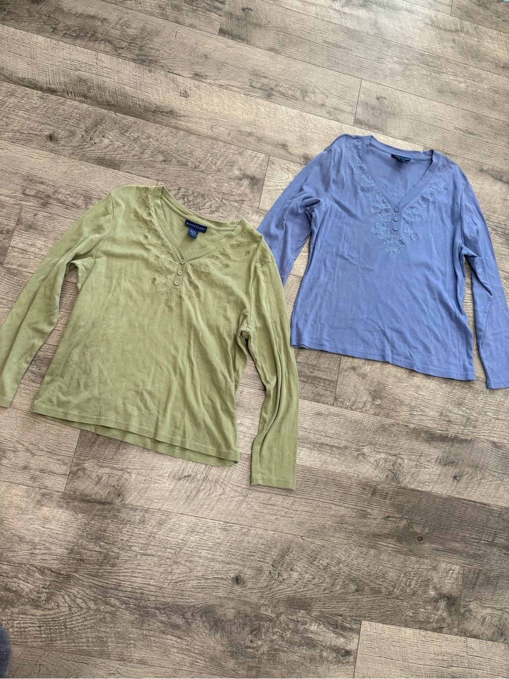 Karen Scott long sleeve olive and blue tops